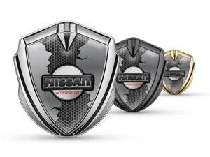 Nissan Metal Emblema Insignia Moderno Fisonomía Selecto